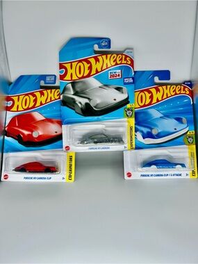 Hot Wheels Expirimotors Lot of 3x
- Porsche 911 Carrera Blue & Red & Silver NEW